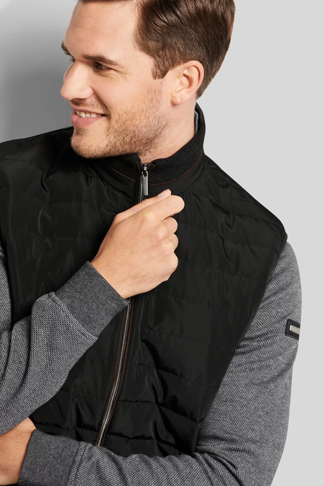 Hybrid Quilted Gilet - Anthracite - Image 5