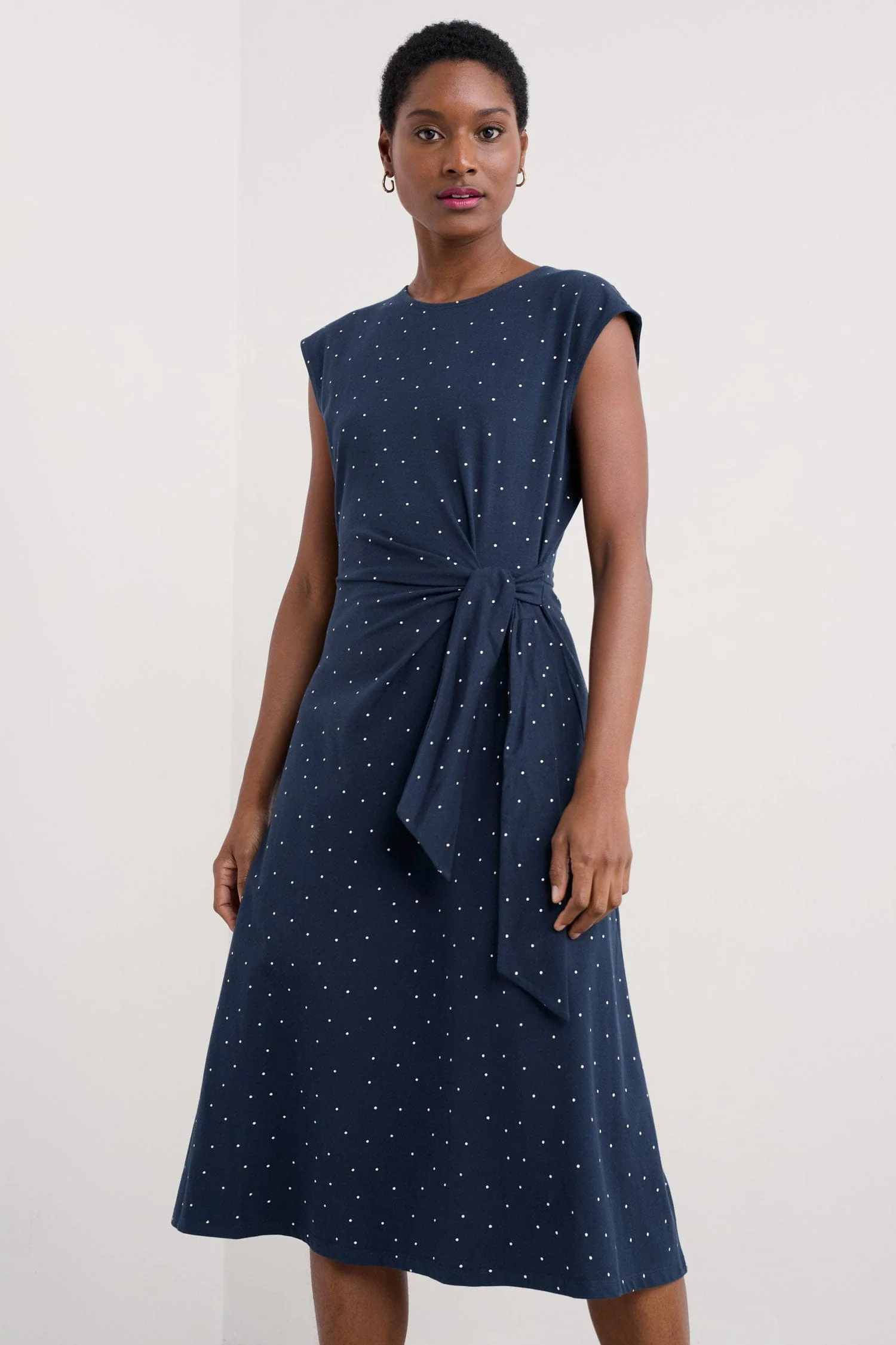 Fettling Jersey Tie Detail Midi Dress - Dotty Speckle Maritime - Image 5
