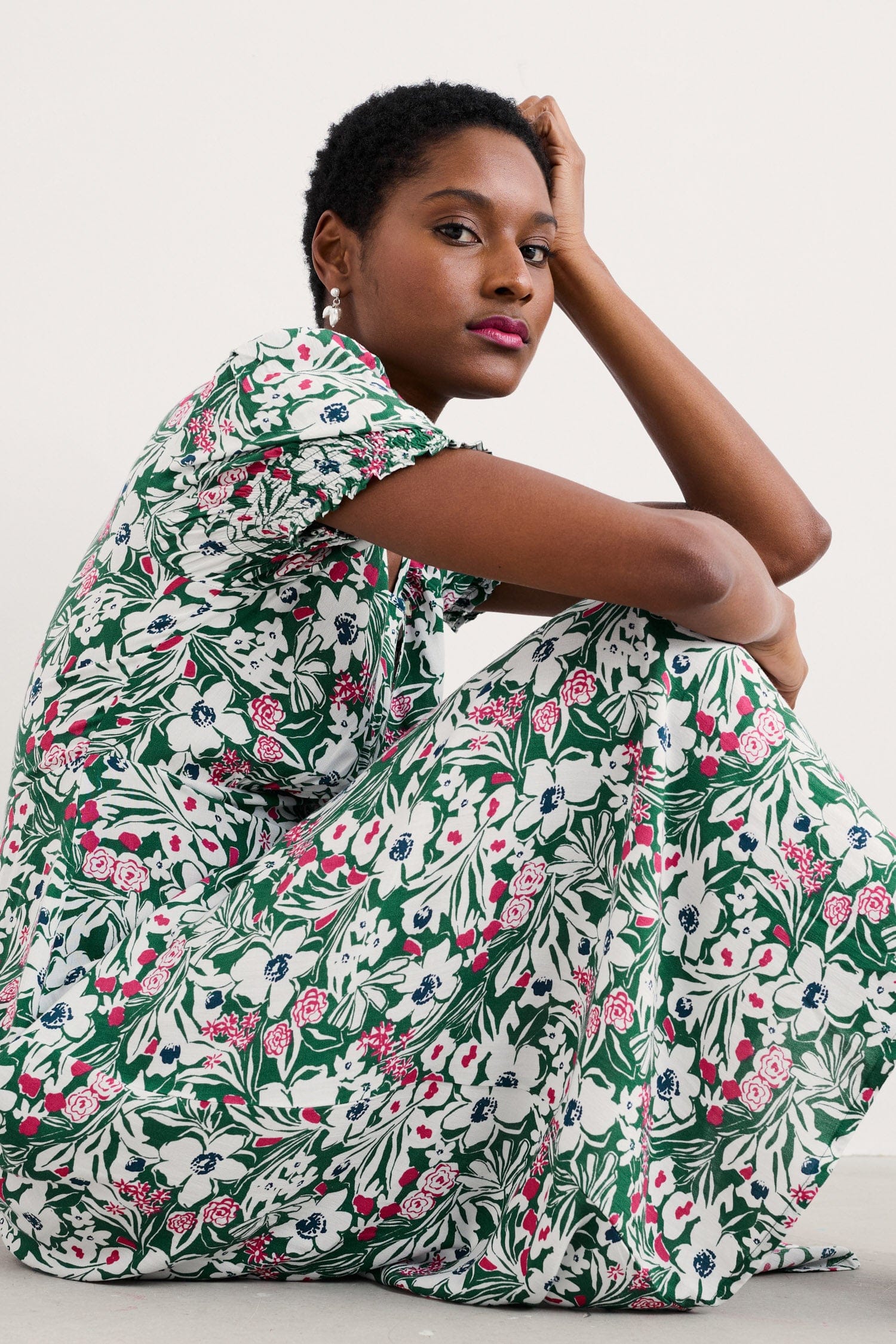 Marsh Violet Short Sleeve Dress - Garden Flowers Dark Forage - Image 5