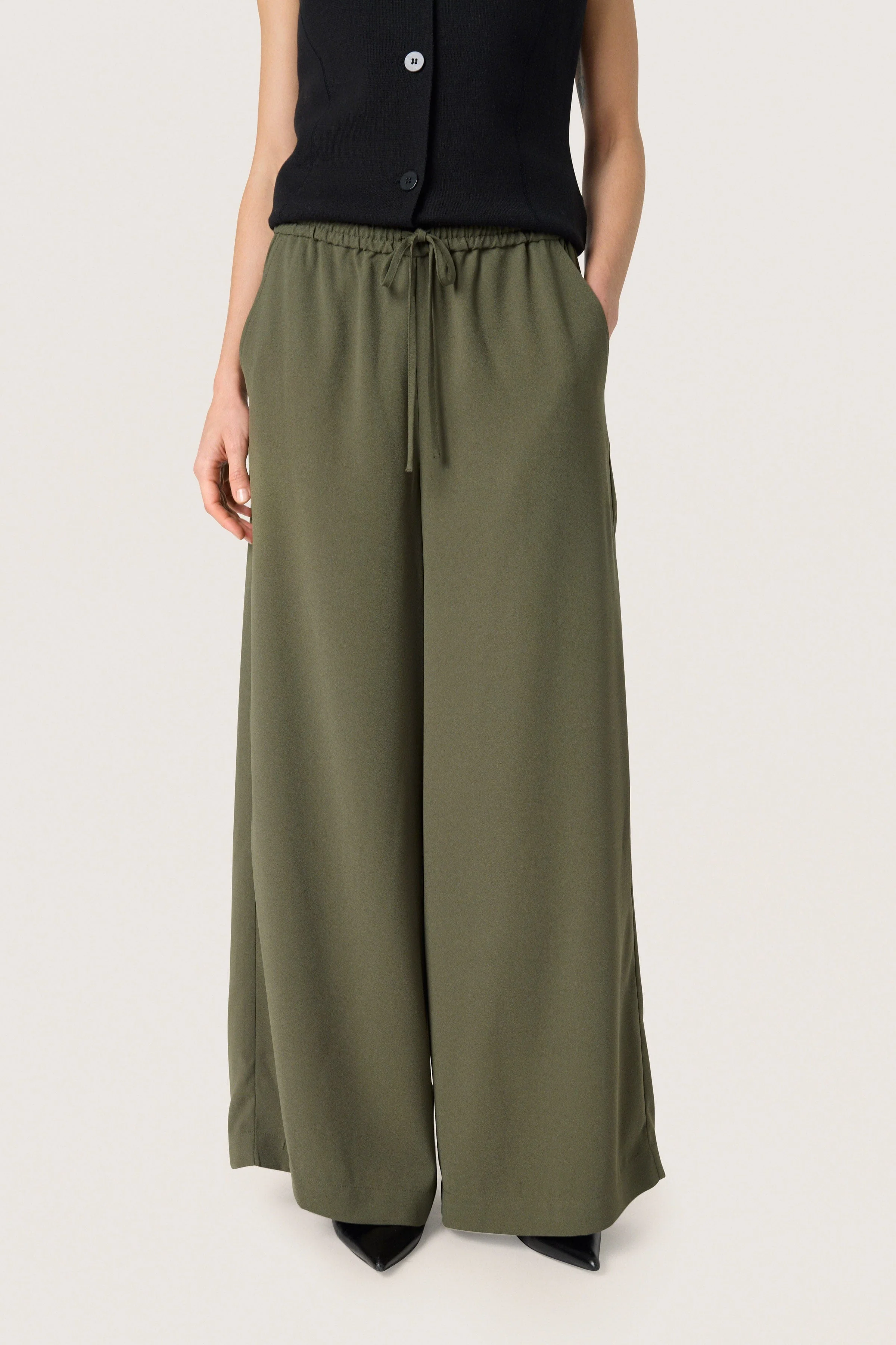 Shirley Wide Leg Trousers - Grape Leaf - Image 2