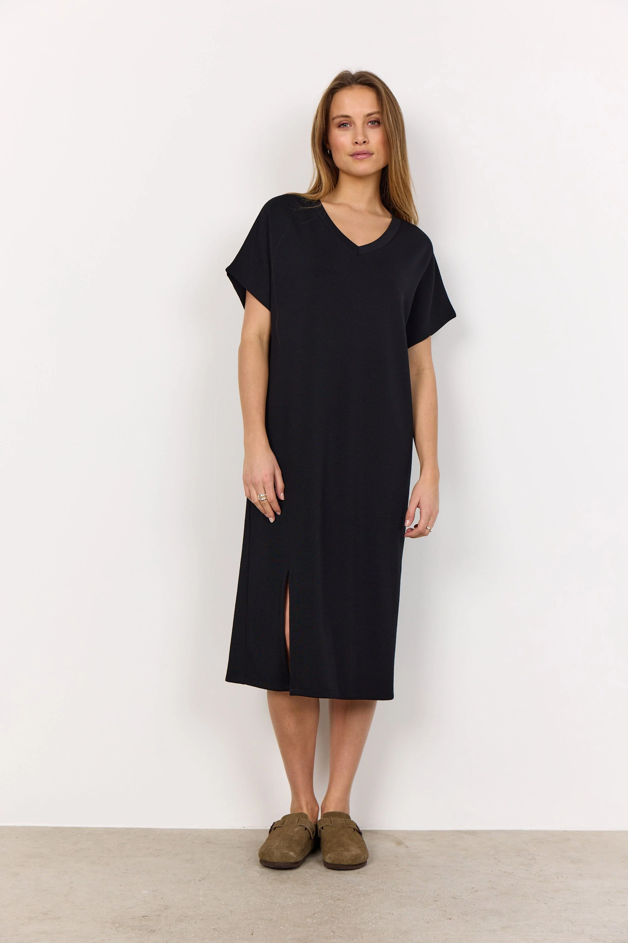Banu T-Shirt Dress with Split - Black - Image 2
