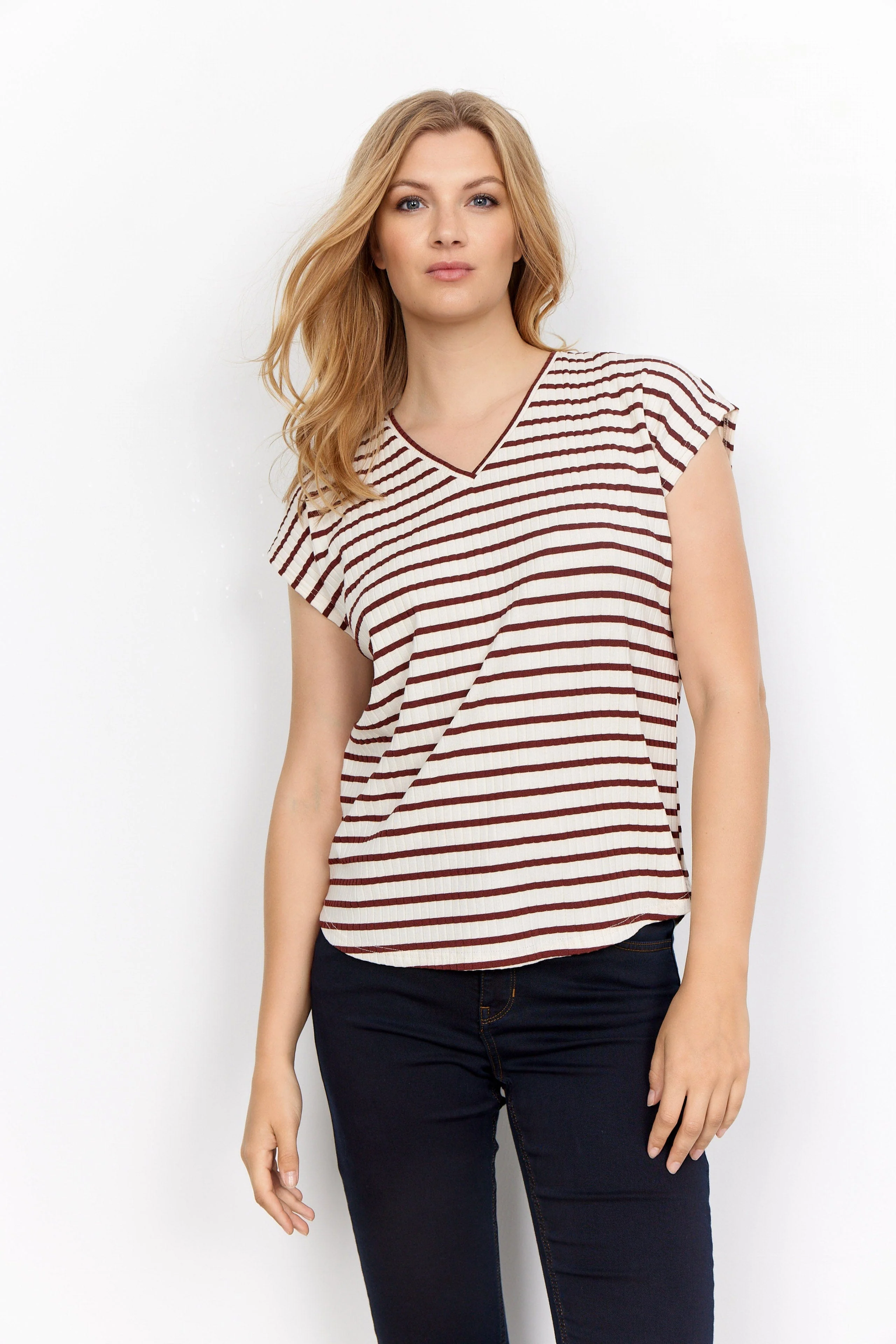 Ejda T-Shirt - Wine Combi - Image 2