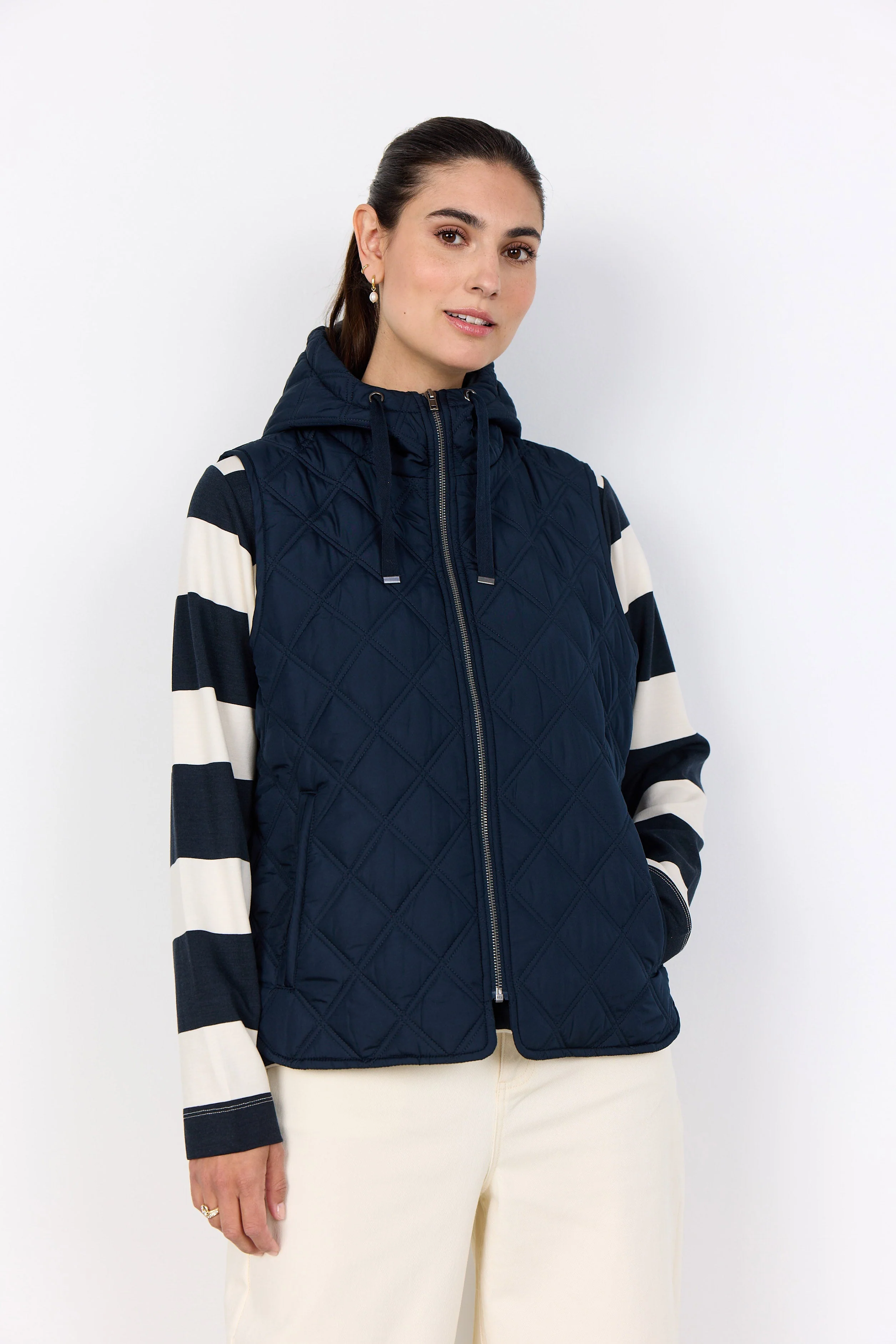 Fenya Quilted Hooded Gilet - Navy - Image 2