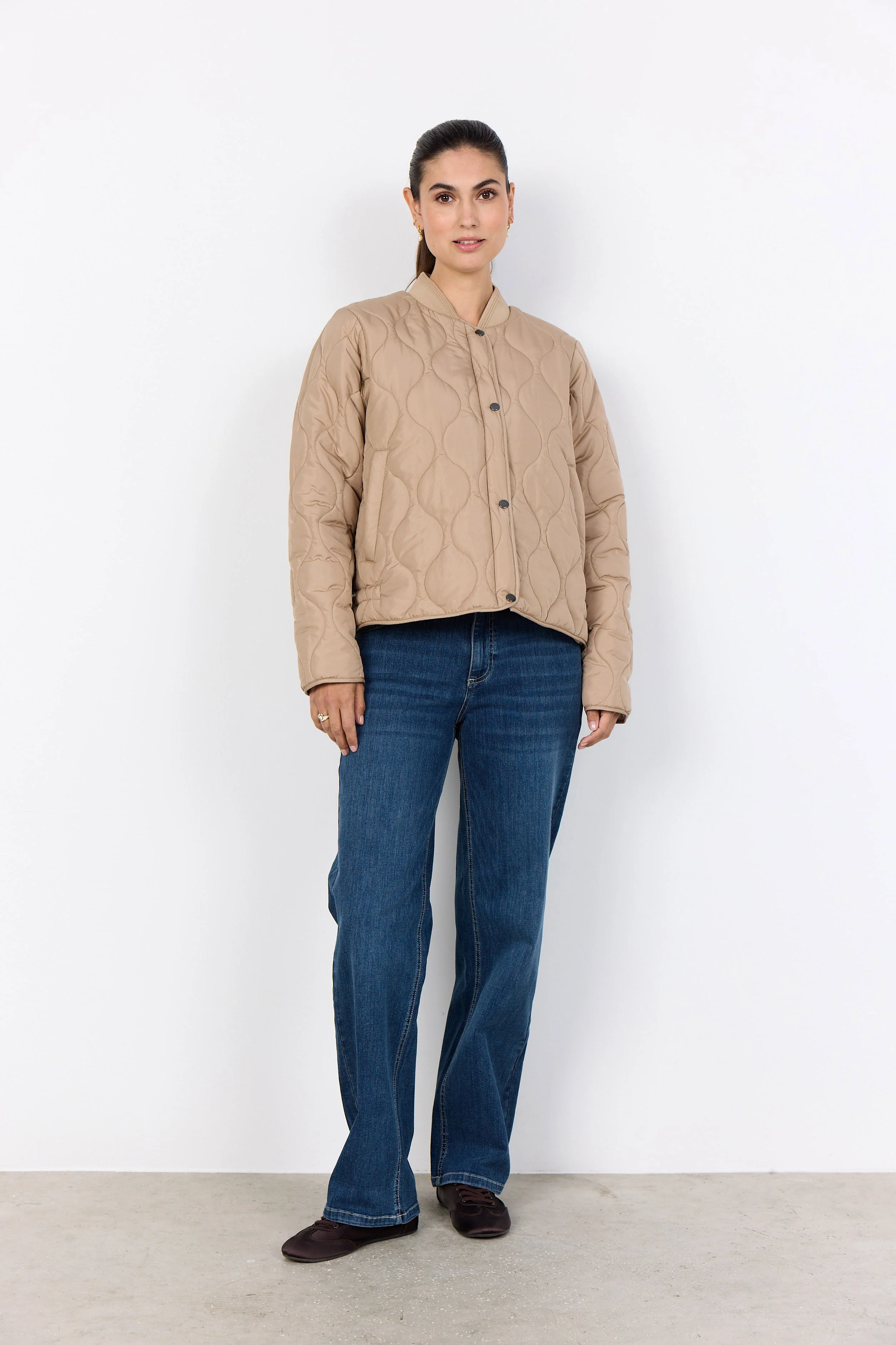 Fenya Short Quilted Jacket - Camel - Image 3