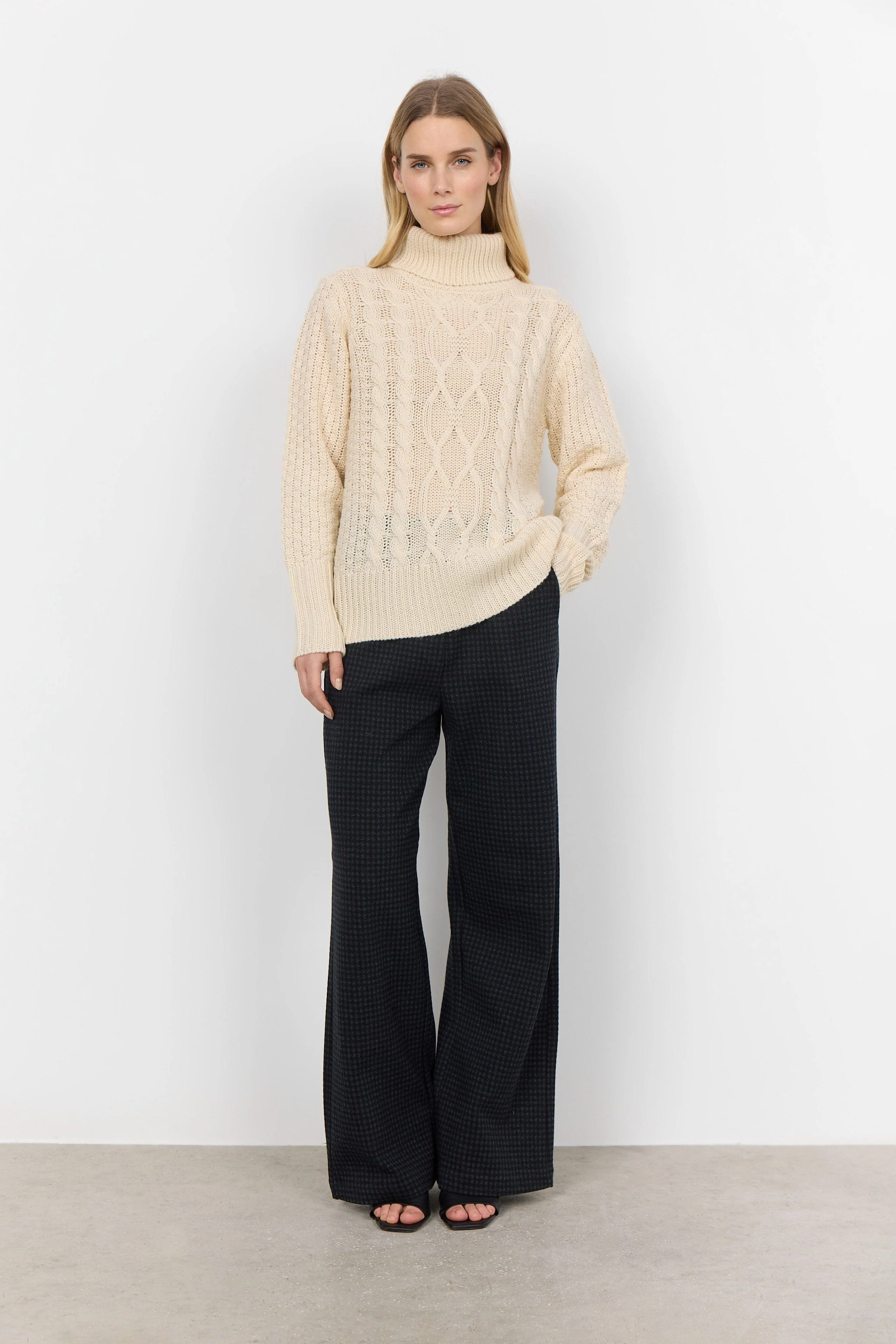 Ibbe Cable Knit Jumper - Cream - Image 3