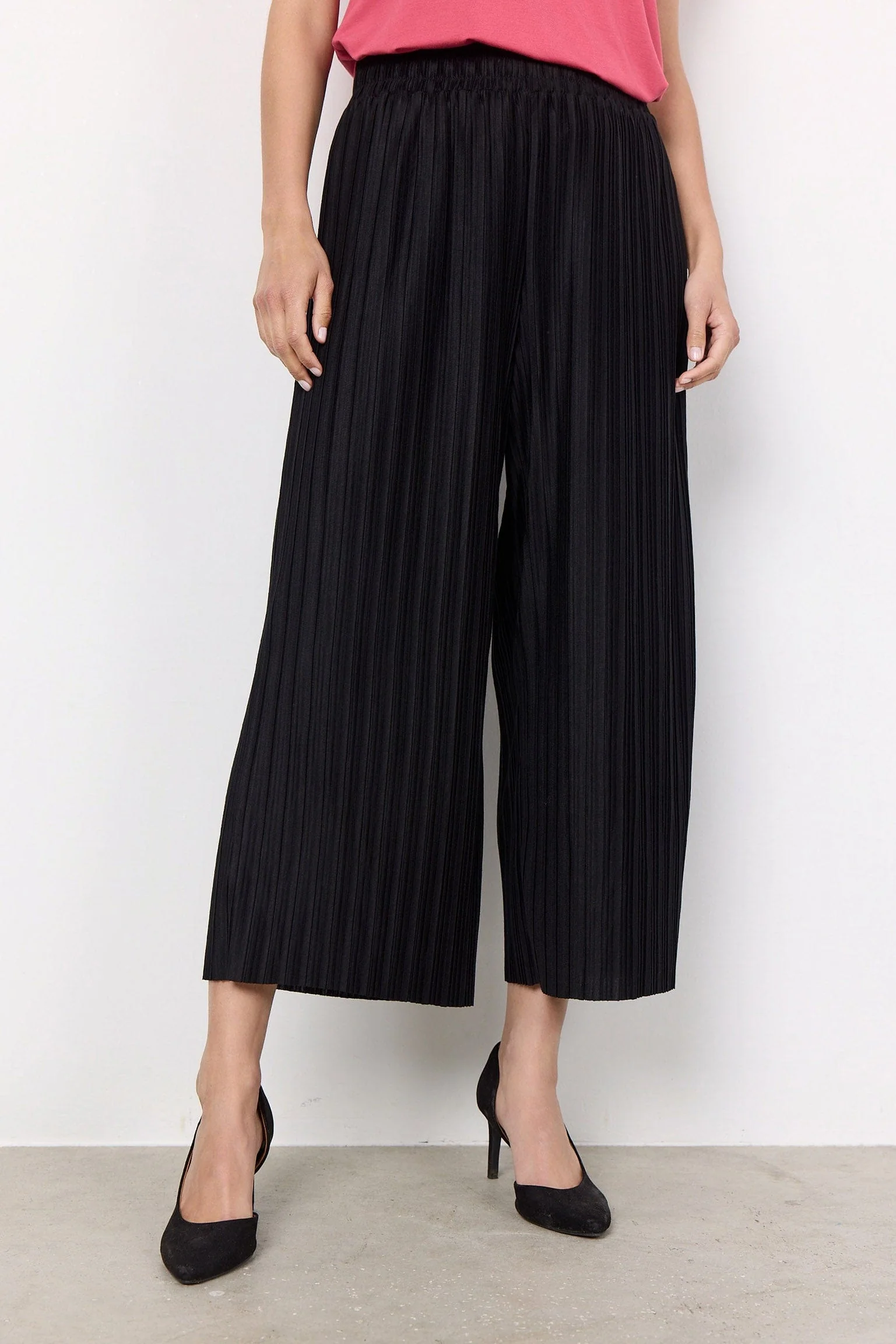 Kirit Plisse Cropped Trousers - Black - Image 2