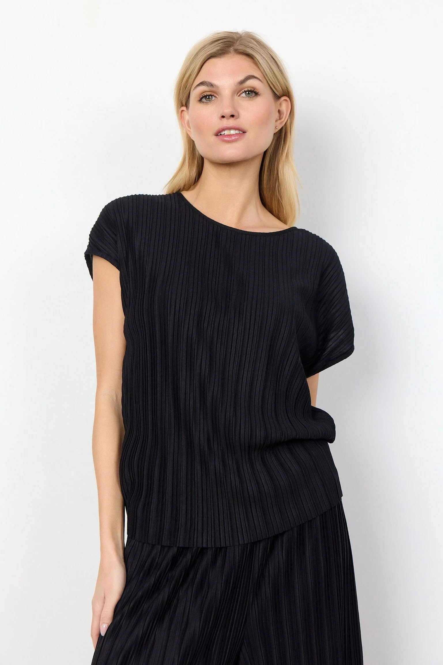 Kirit Plisse Top - Black - Image 2
