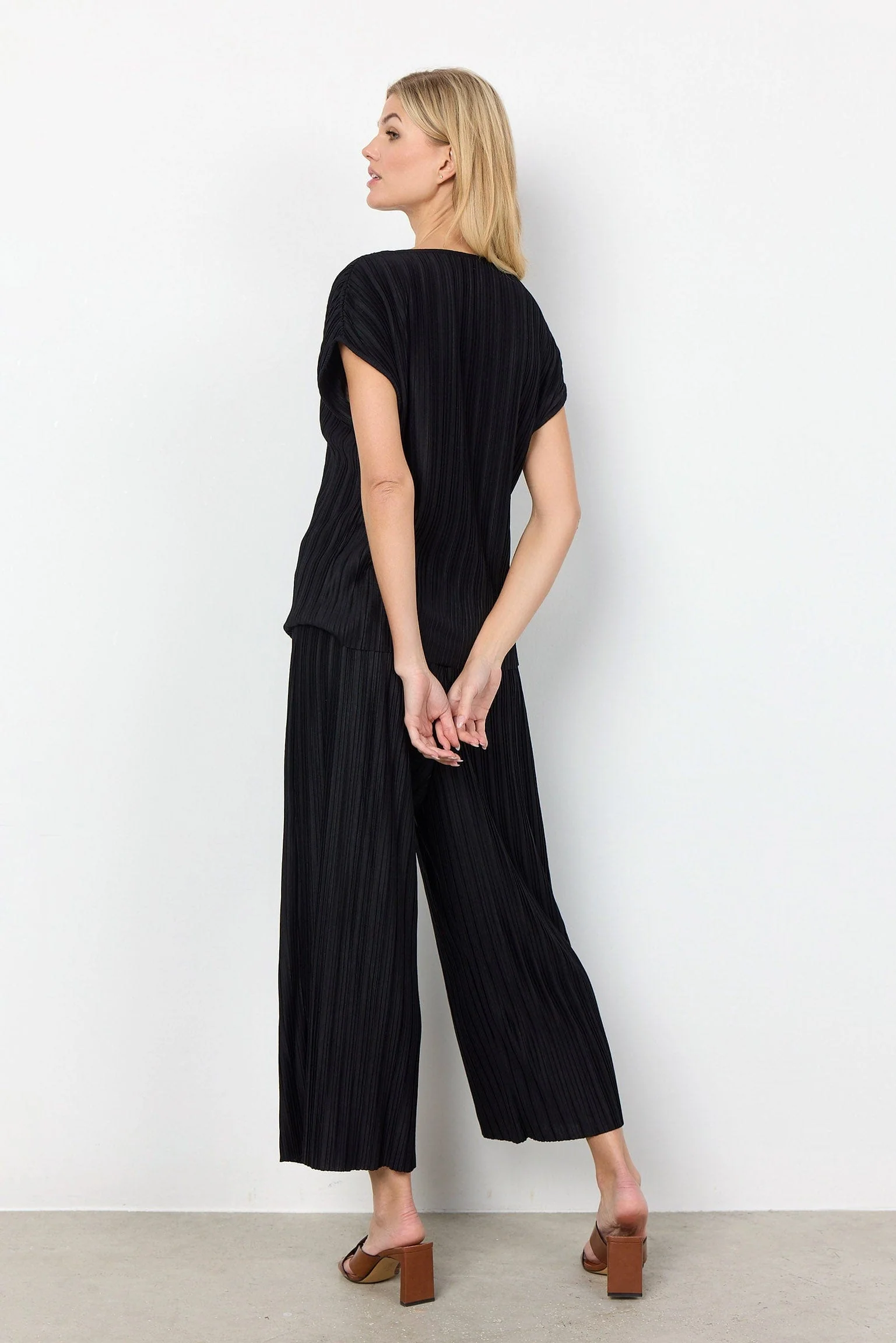 Kirit Plisse Top - Black - Image 3